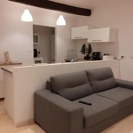 Tres Bel A 3 Etoiles Apartment