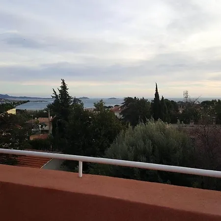 Tres Bel A 3 Etoiles Apartment